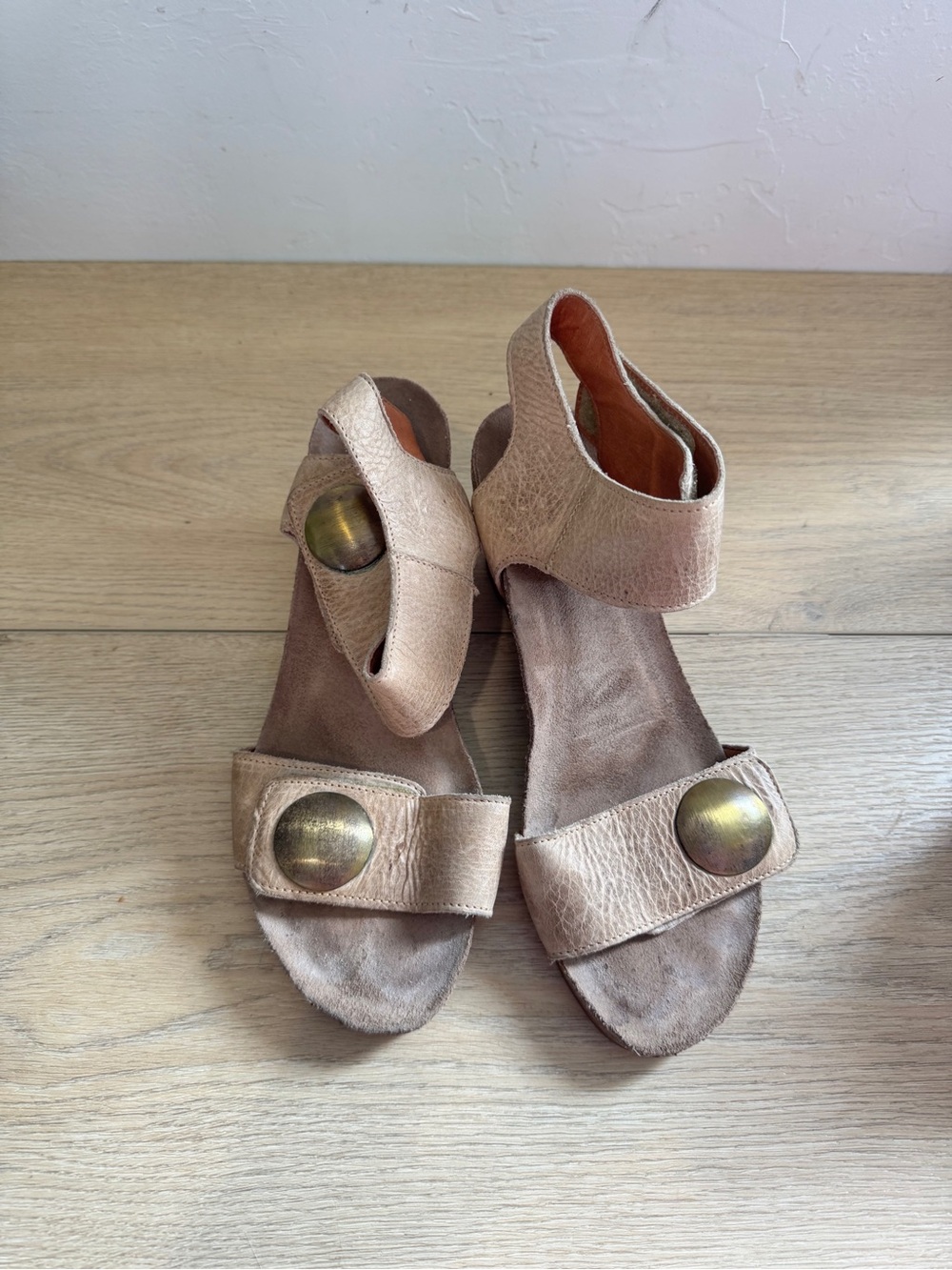 Taos Carousel 3 Tan Wedge Orthopedic Sandals